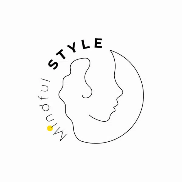 Fashion Logo. Illustrierte Frau mit einem Schriftzug. Die Gestaltung ist sehr weiblich.