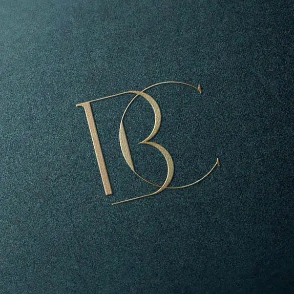 Edles und luxuriöses Monogram Logo in Gold.