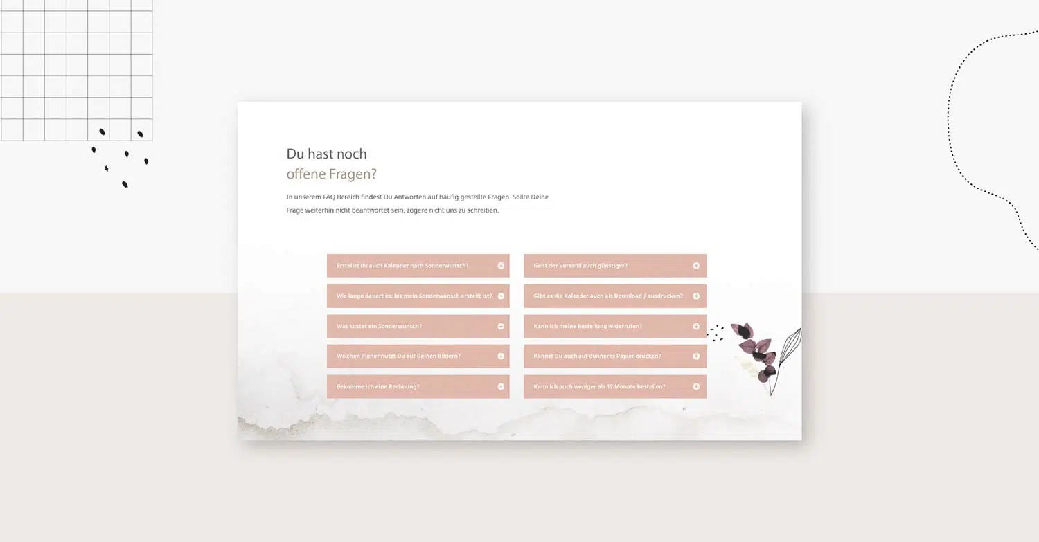 Layout im Hintergrund in creme und sand, mittig getrennt. Links oben im Eck ein Karomuster-Qaudrat. Im Vordergrund eine Seite gehalten in weiß mit sandfarbenen Akzenten im unteren Teil. Insgesamt 10 Balken in hellbraun mit weißer Schrift zu sehen und einer Blumenranke im rechten unteren Eck